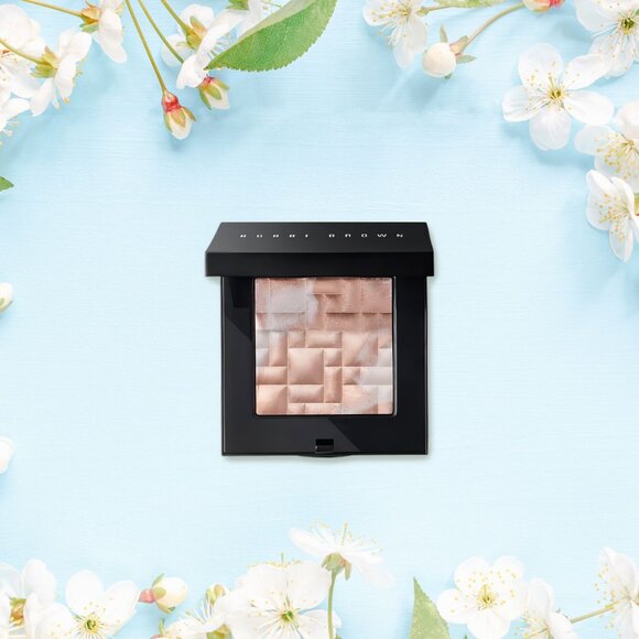 Bobbi Brown Highlighting Powder, Pink Glow 0.28 OZ./8g - Picture 4 of 5